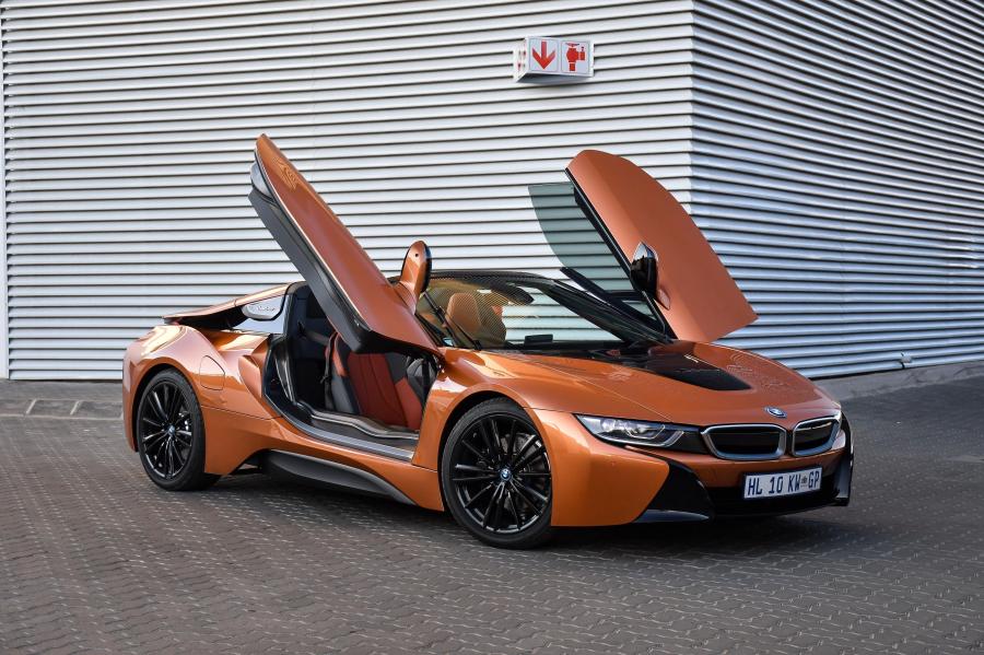  BMW i8 Roadster (I15) 2018 года  (ZA) (фото 1 из 44)